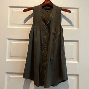 Cotelac sleeveless blouse